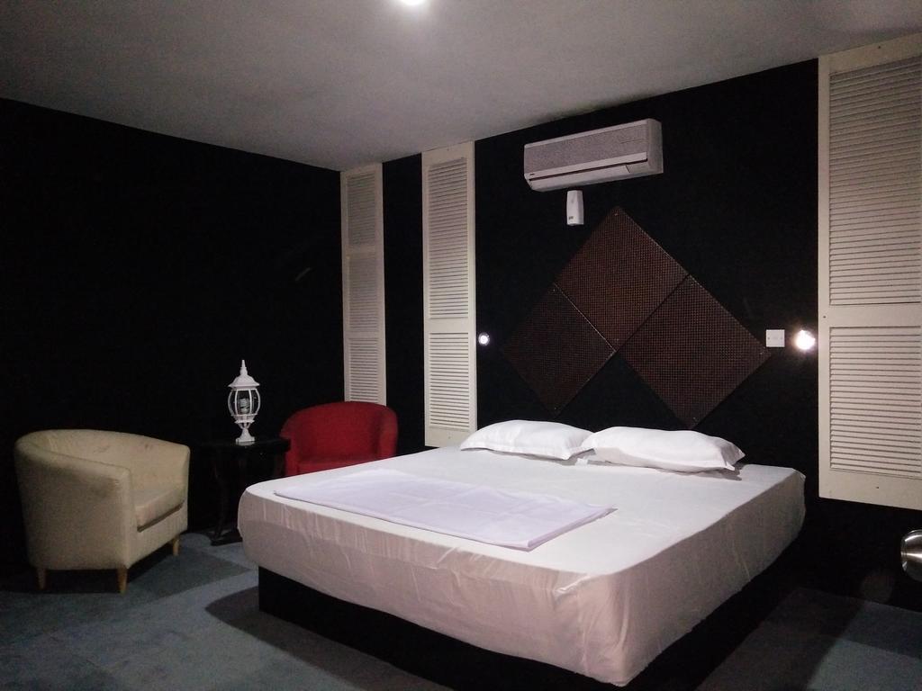 Transit Room Klia - Residence Villa Kampong Kubang Beras Eksteriør bilde