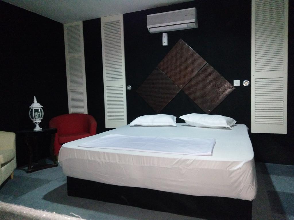 Transit Room Klia - Residence Villa Kampong Kubang Beras Eksteriør bilde